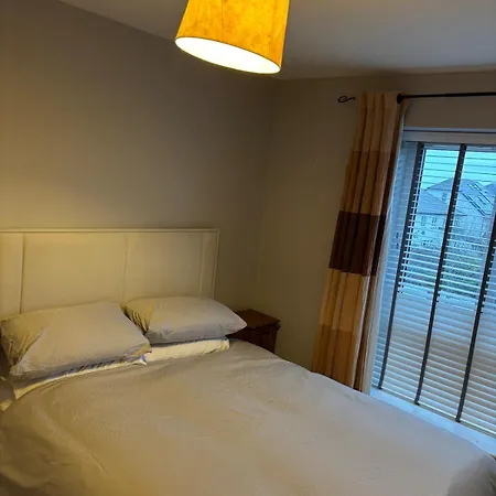 Apartment 3 Bed In Eden Gate, Na Clocha Liatha